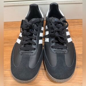ADIDAS Samba ADV Shoes Black/White